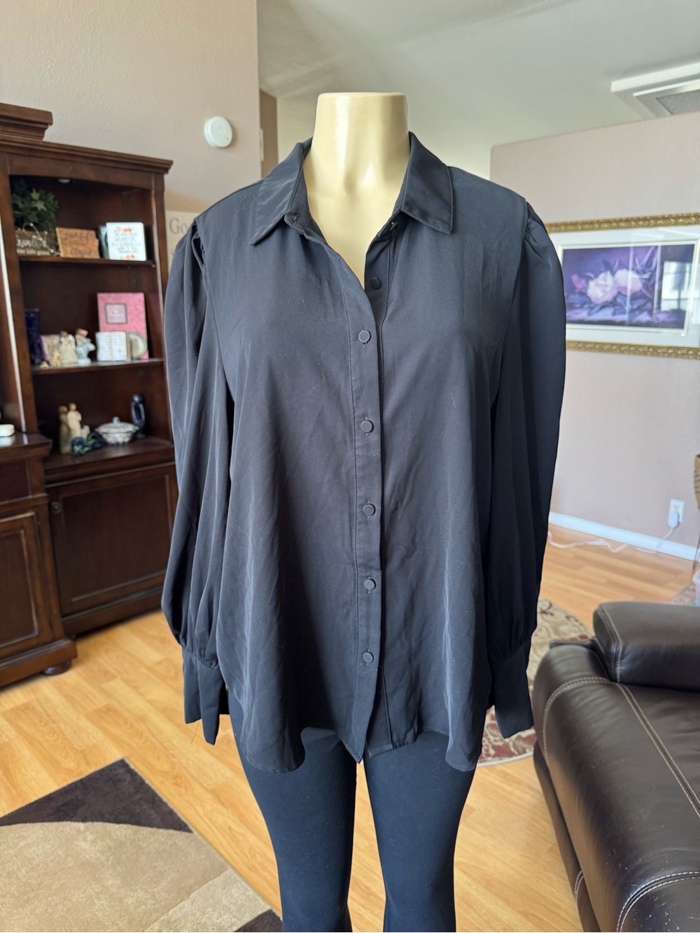 Boutique classic black button front black long sleeve blouse-size XL